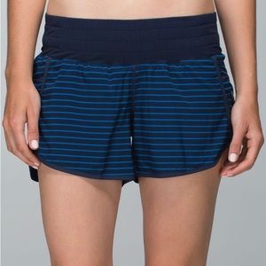 Lululemon TrackerShort II 4-Way Stretch. Size 6.